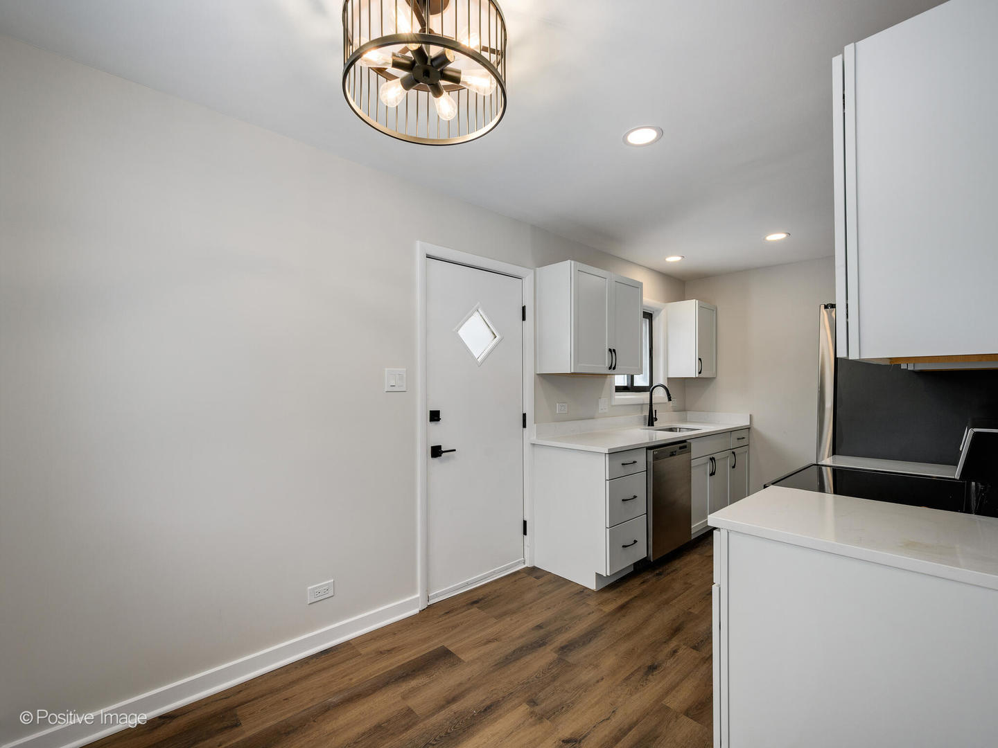 1S220 Holyoke Lane, Villa Park, IL 60181