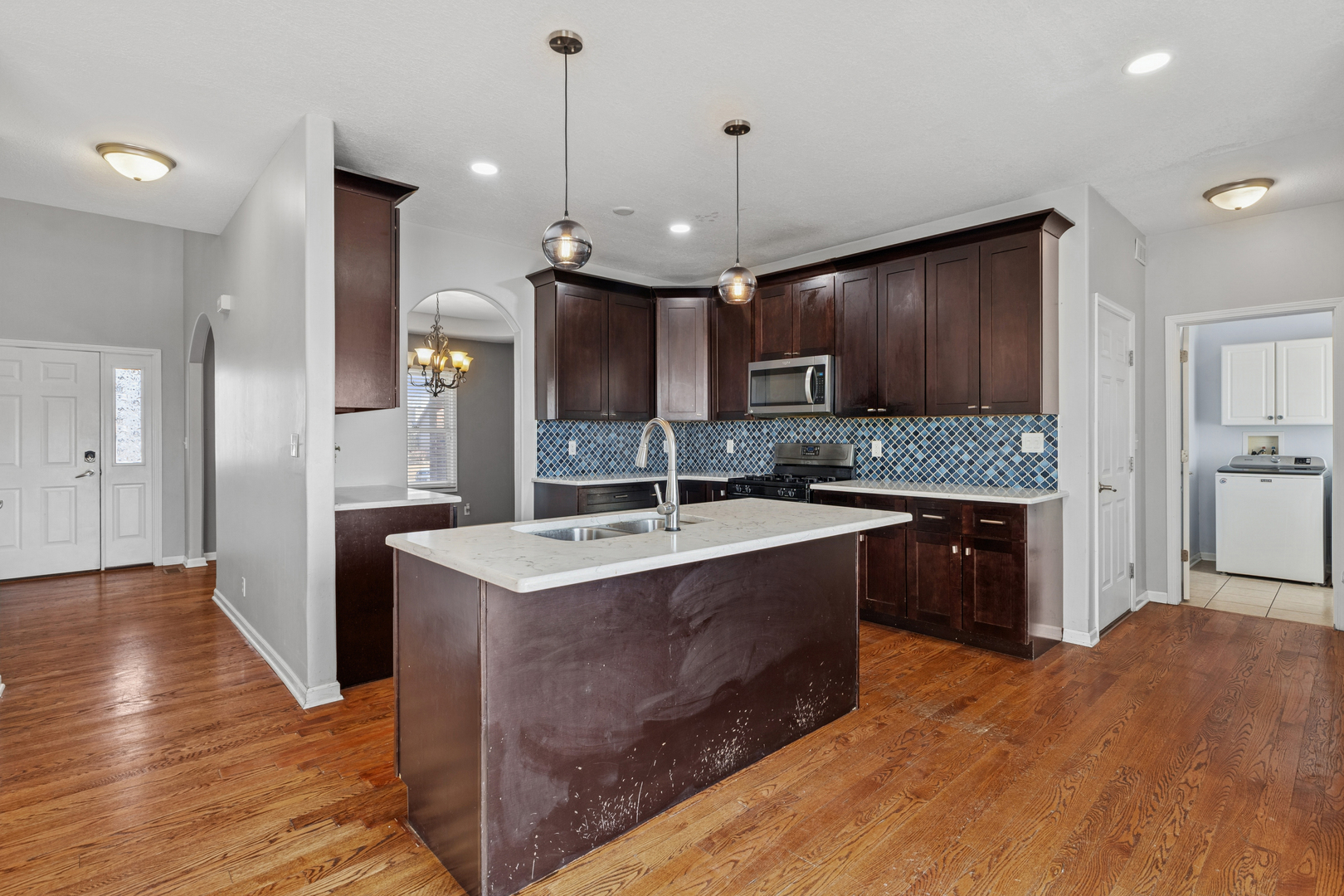 521 Highpoint Circle, Bourbonnais, IL 60914