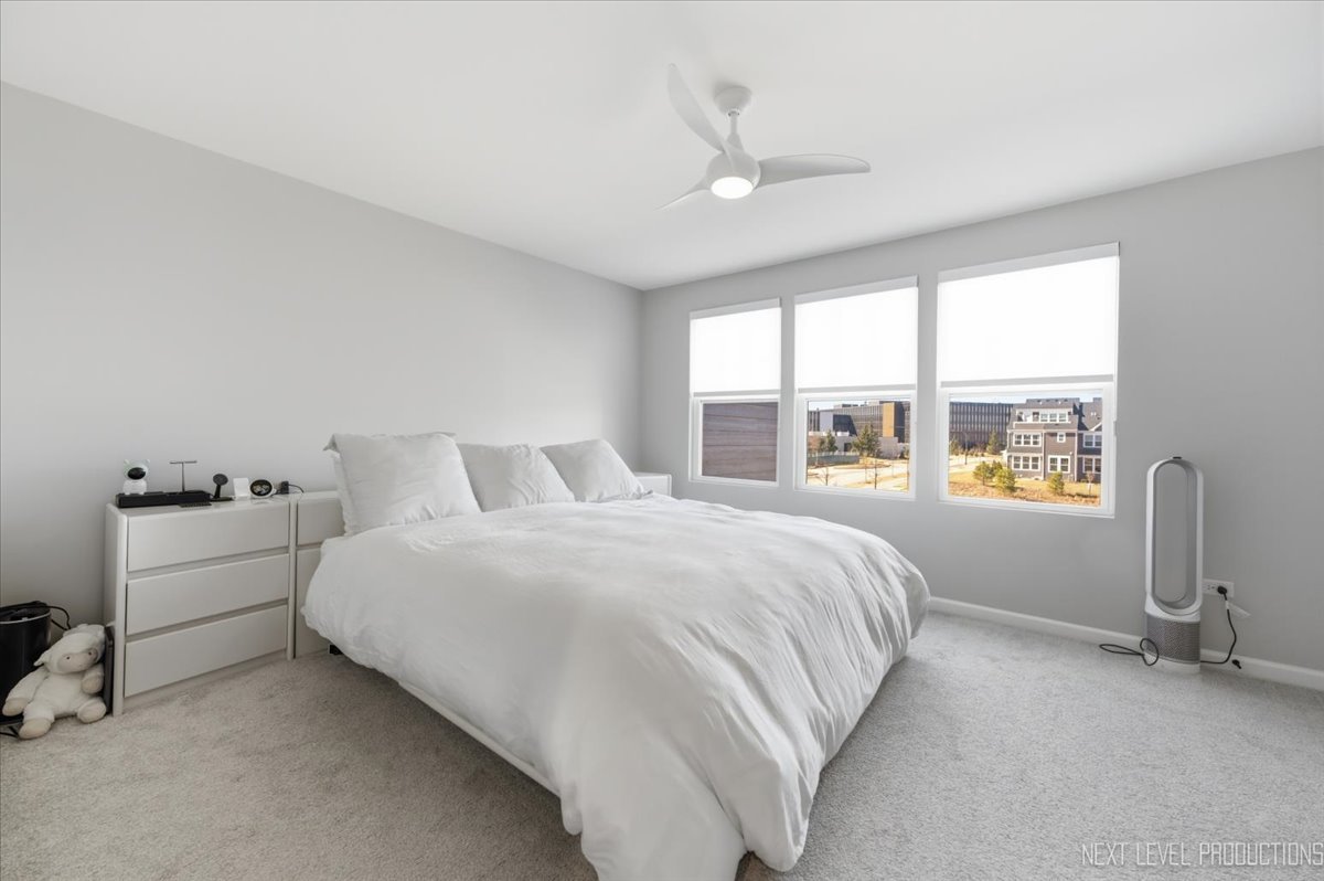 2132 Weatherbee Lane, Naperville, IL 60563