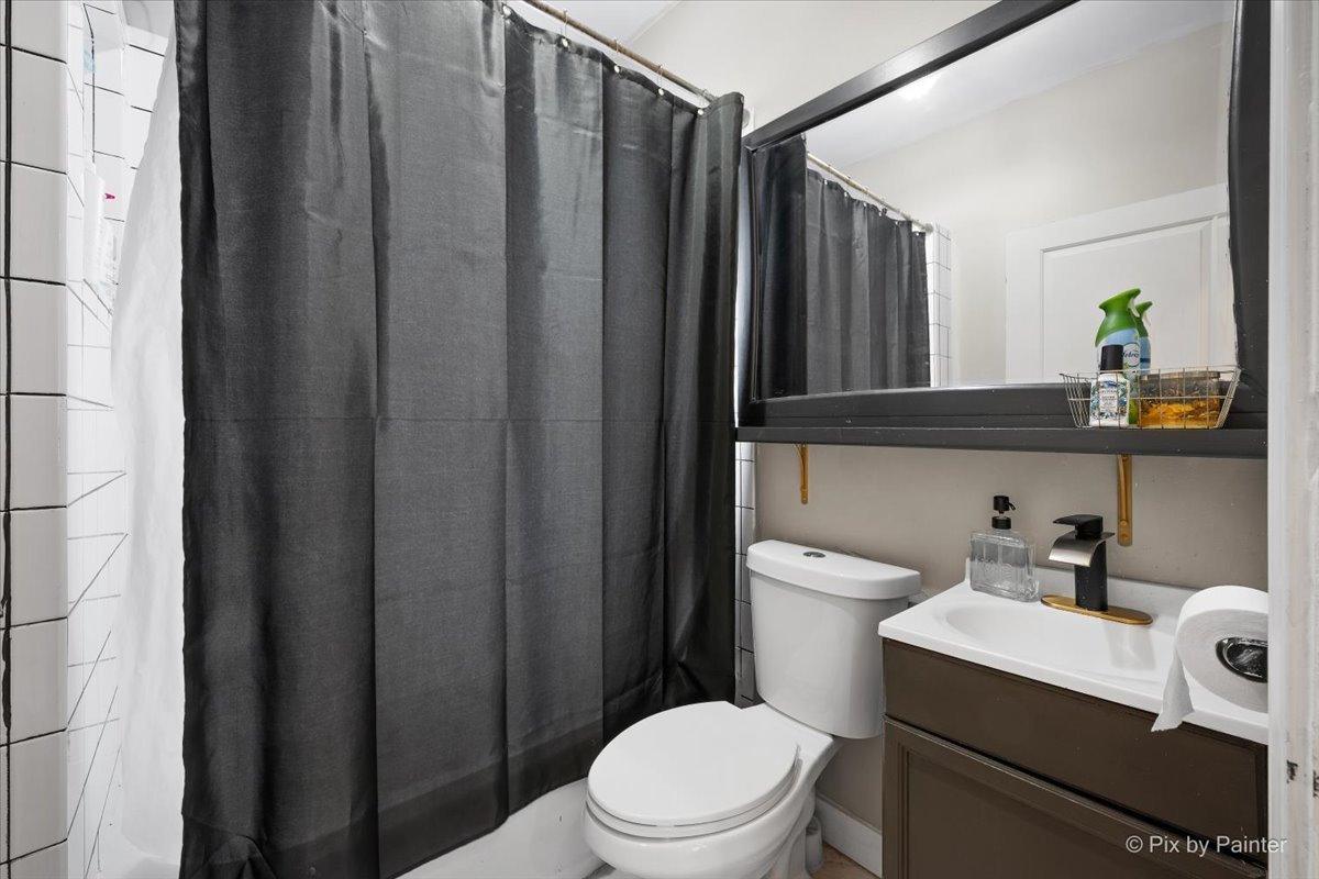 140 S Hudson Street, Westmont, IL 60559