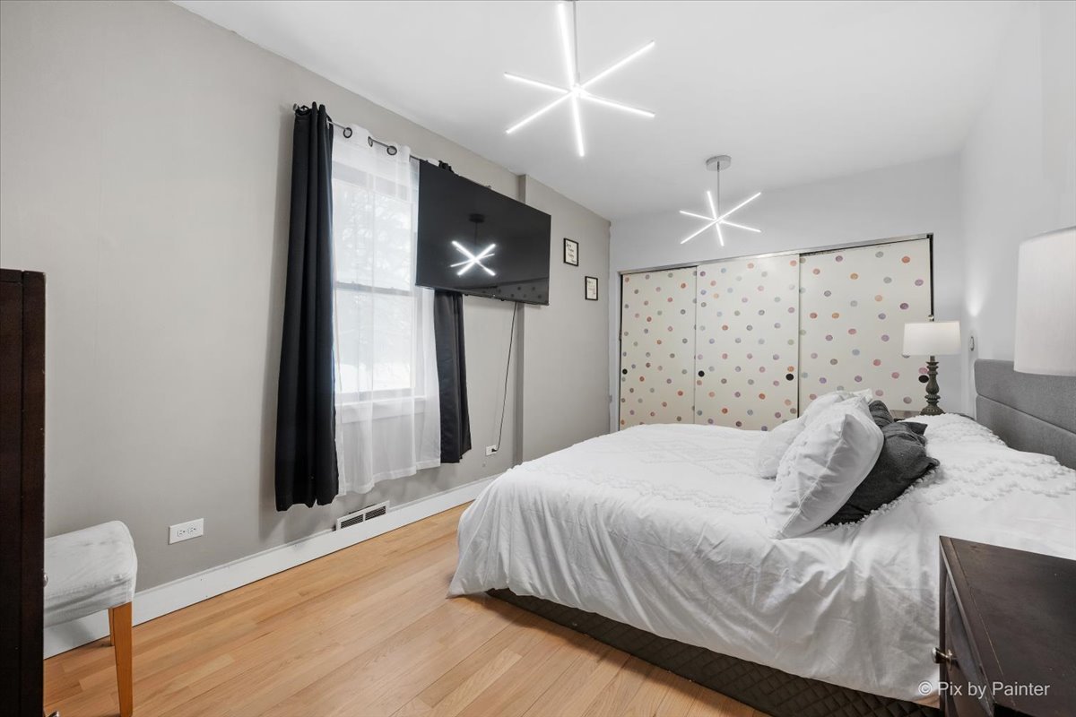 140 S Hudson Street, Westmont, IL 60559