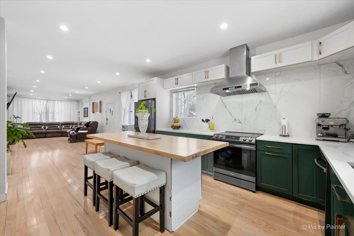 140 S Hudson Street, Westmont, IL 60559