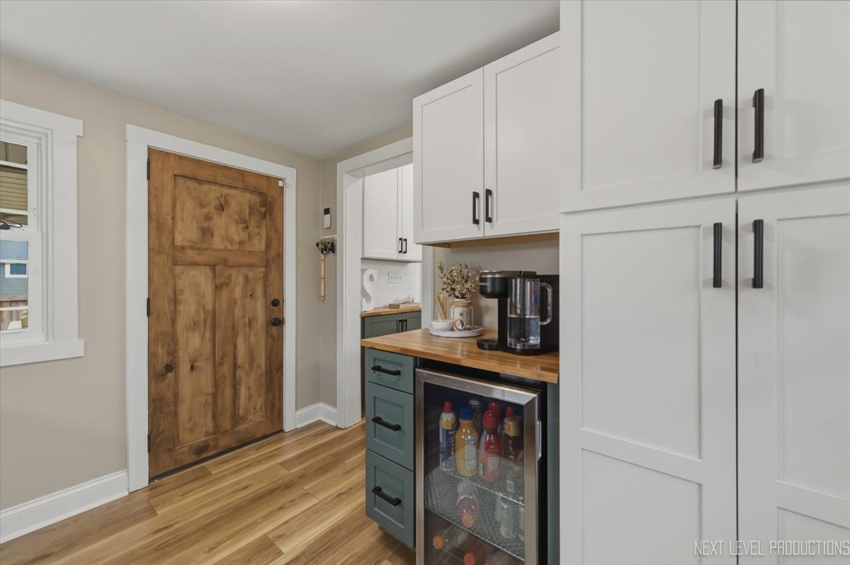 1123 Prairie Street, Aurora, IL 60506