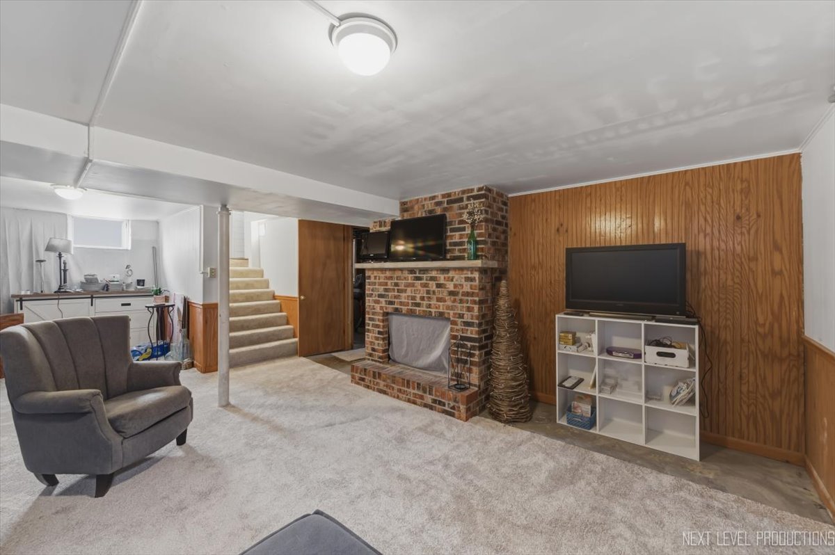 1123 Prairie Street, Aurora, IL 60506