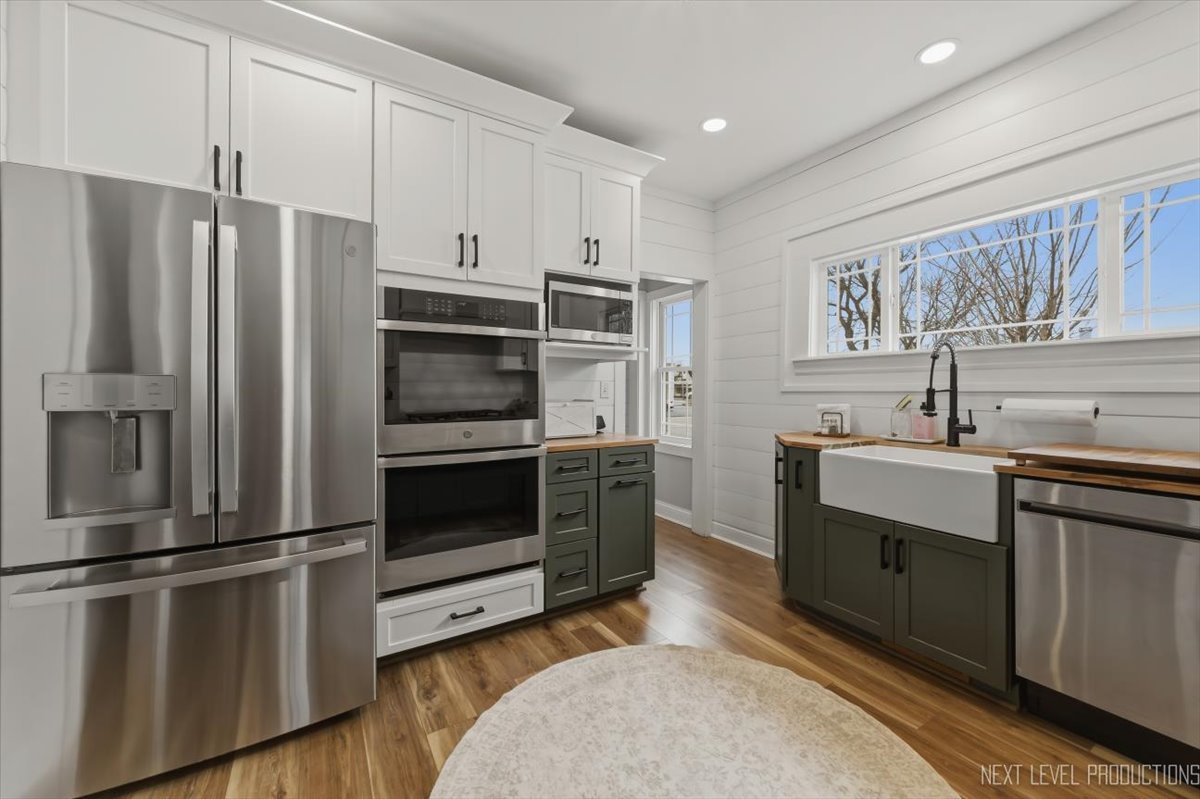 1123 Prairie Street, Aurora, IL 60506