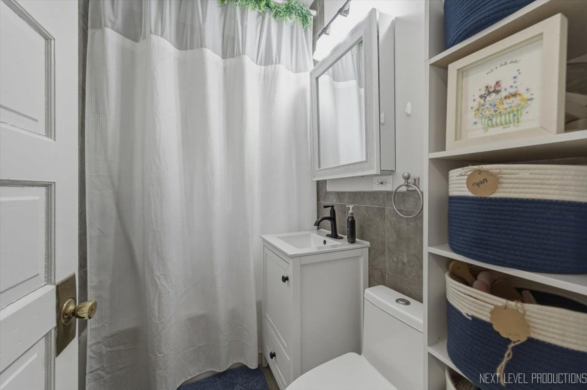 1123 Prairie Street, Aurora, IL 60506