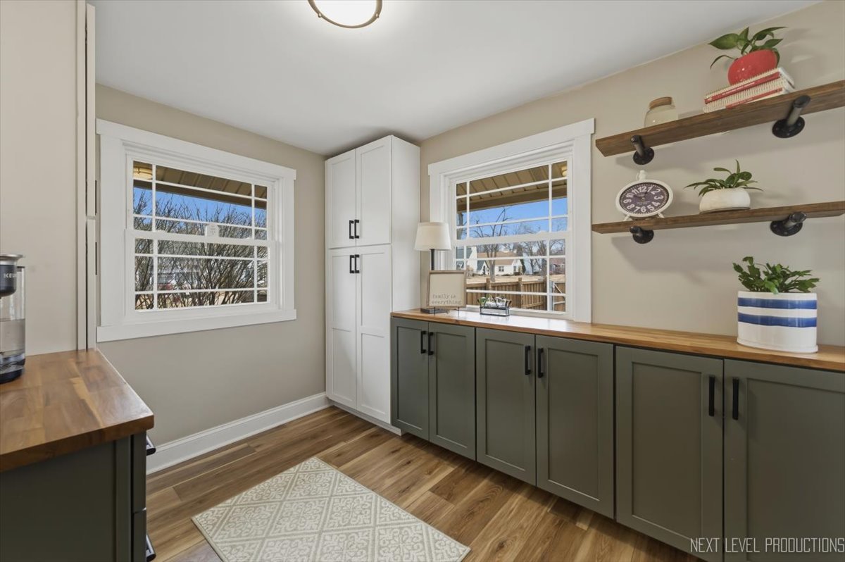 1123 Prairie Street, Aurora, IL 60506