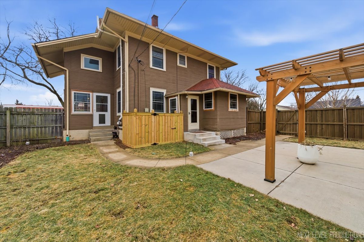 1123 Prairie Street, Aurora, IL 60506