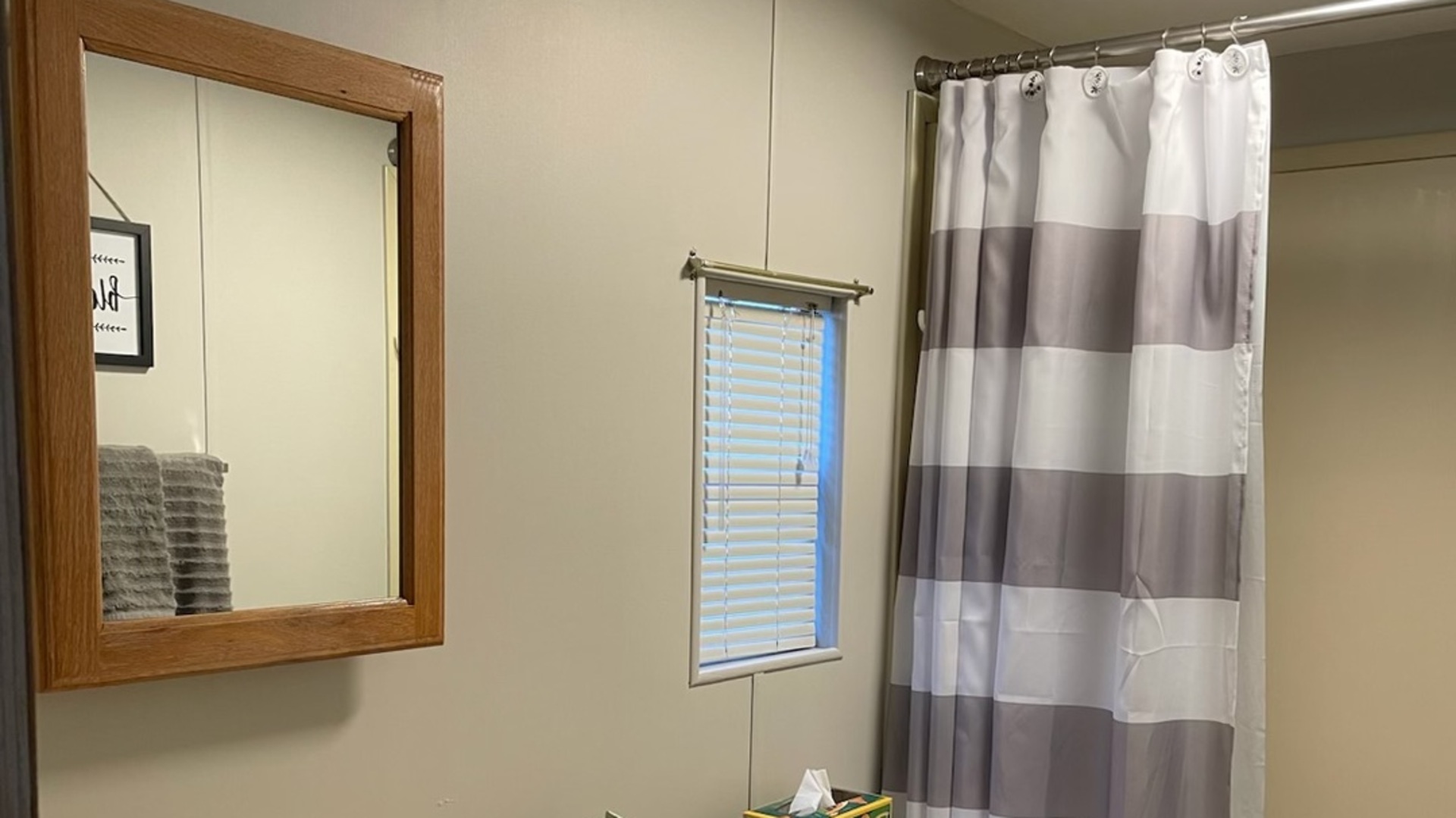 2795 E 28th Road, Seneca, IL 61360