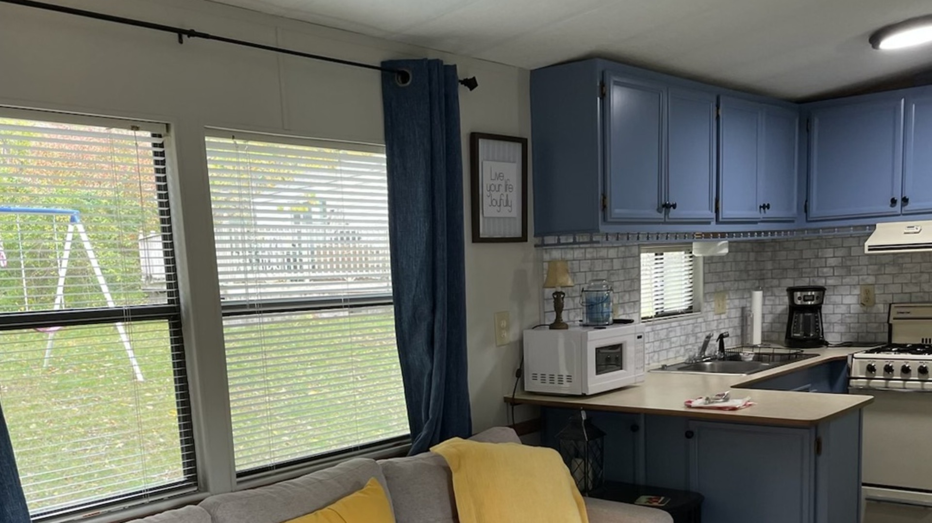 2795 E 28th Road, Seneca, IL 61360