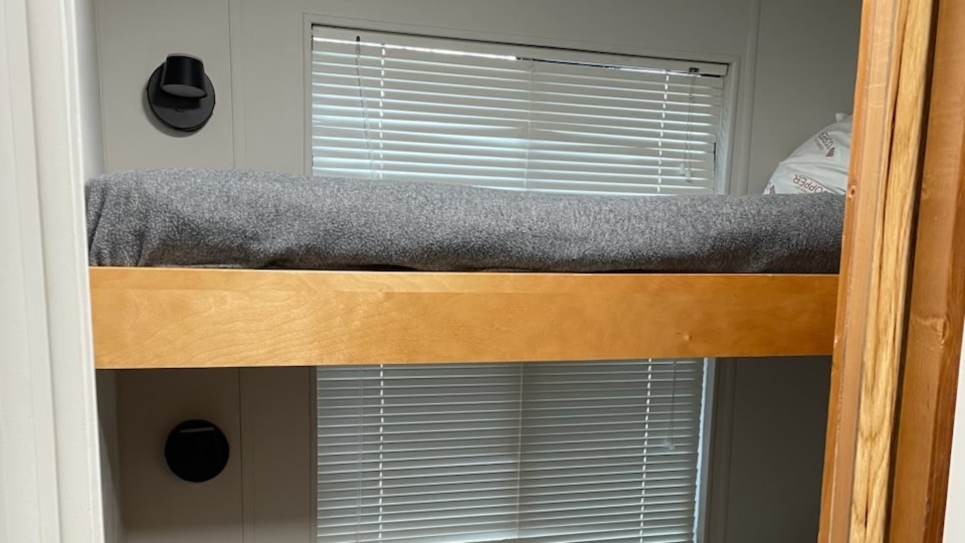 2795 E 28th Road, Seneca, IL 61360