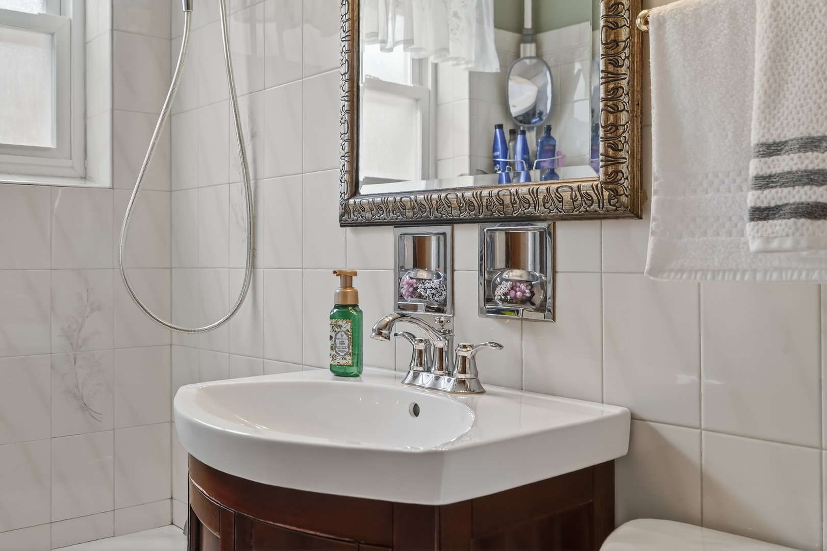 5723 S Melvina Avenue, Chicago, IL 60638