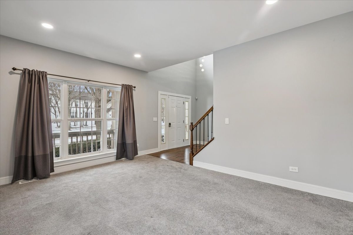 731 Saddlewood Drive, Wauconda, IL 60084