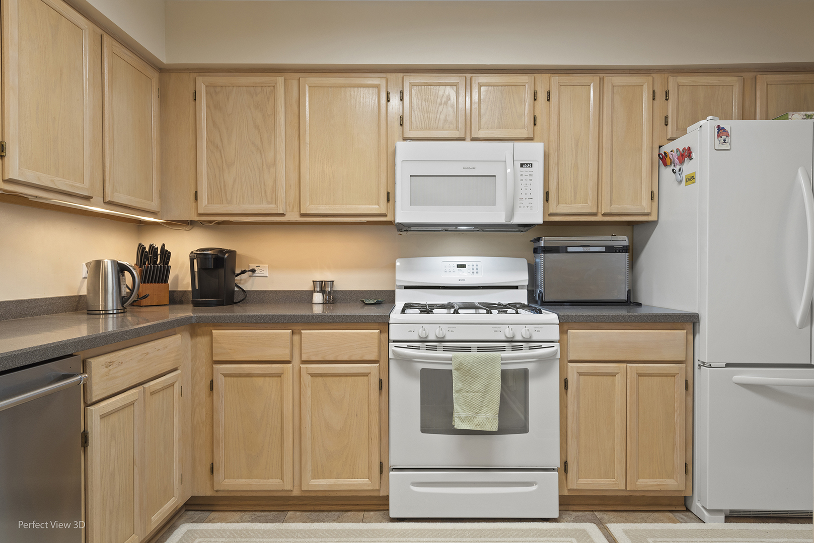 121 Pembroke Circle, Lake Bluff, IL 60044