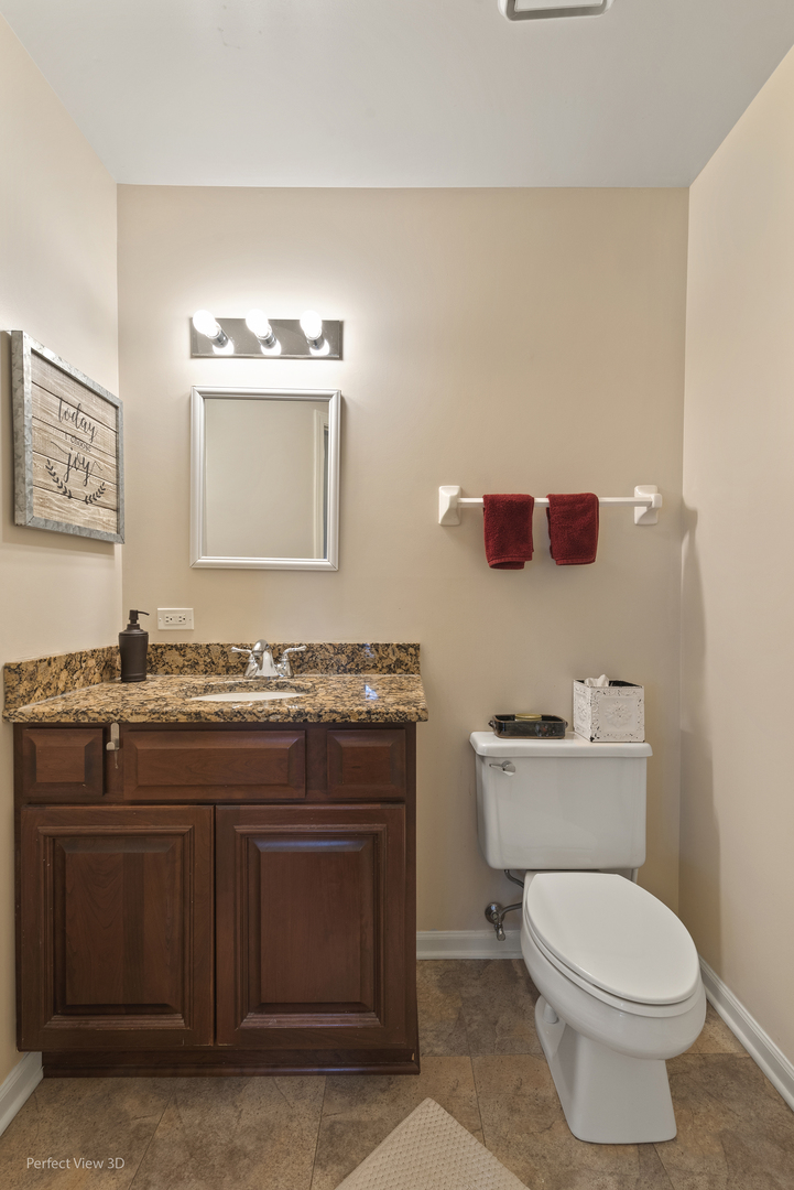 121 Pembroke Circle, Lake Bluff, IL 60044