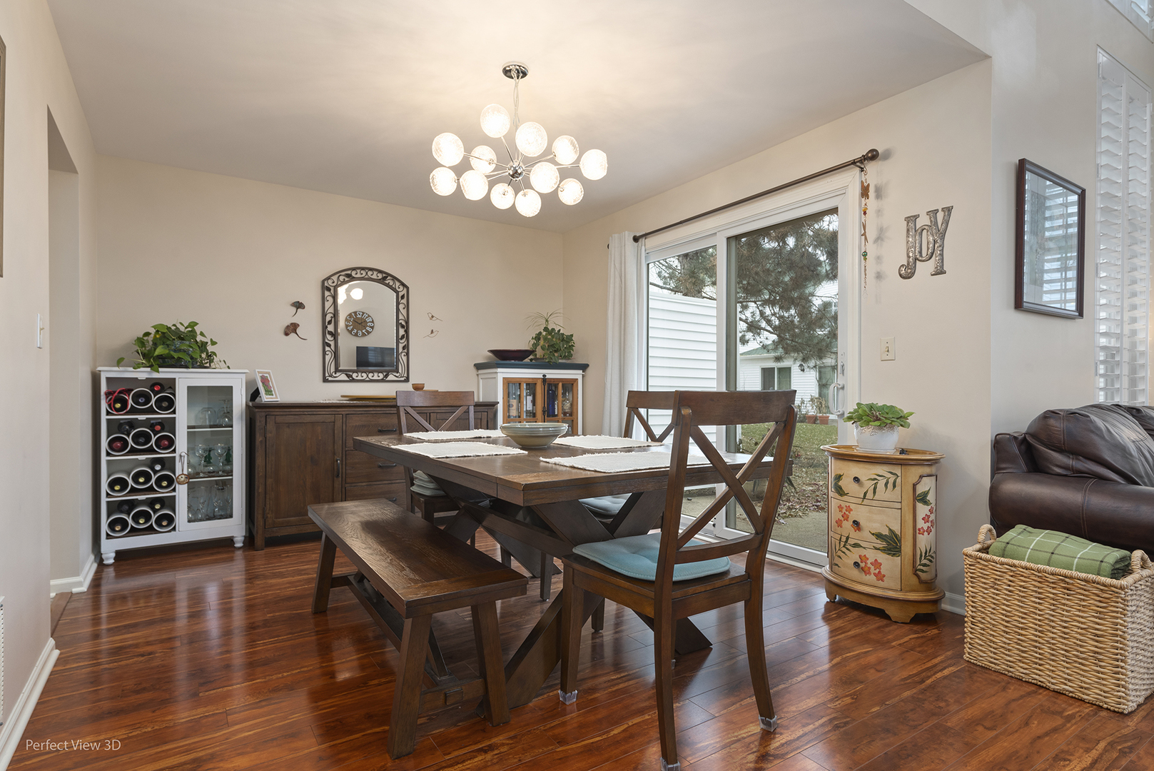 121 Pembroke Circle, Lake Bluff, IL 60044