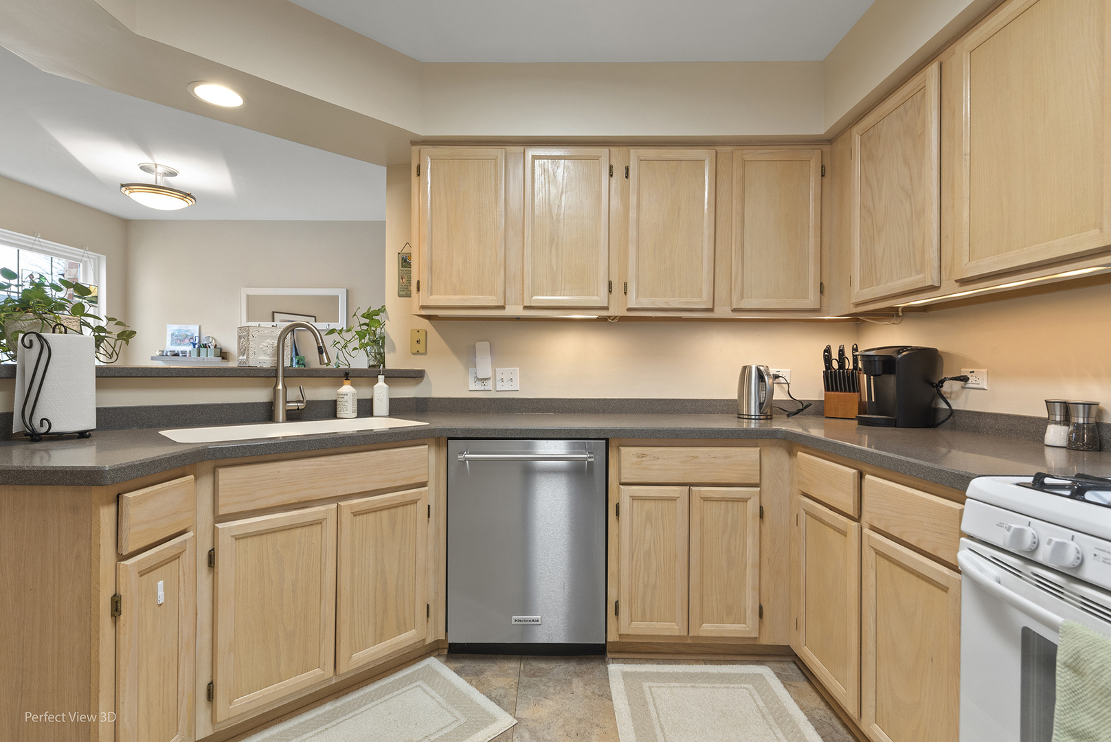 121 Pembroke Circle, Lake Bluff, IL 60044