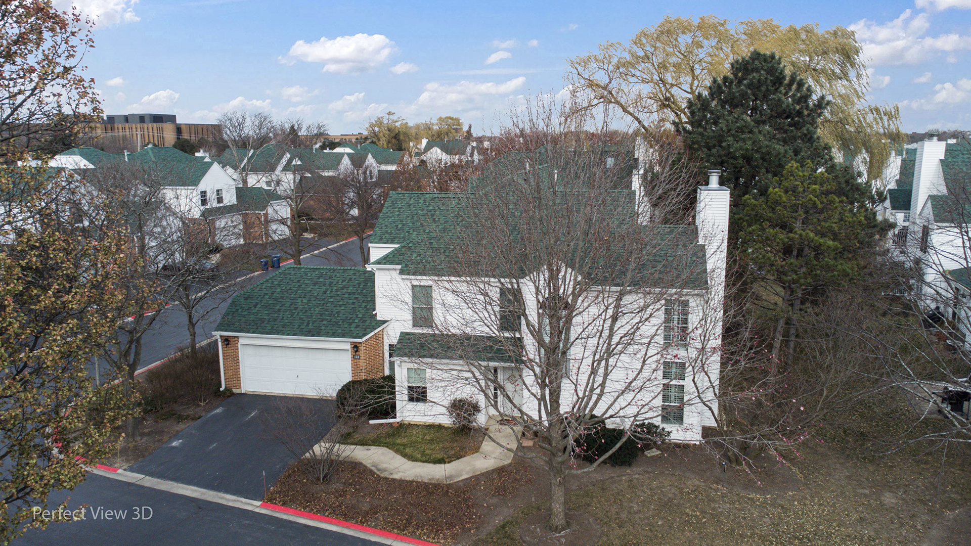 121 Pembroke Circle, Lake Bluff, IL 60044