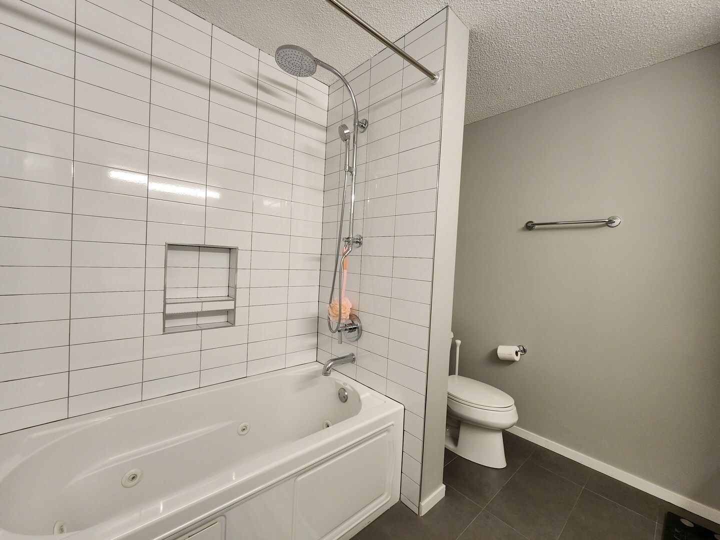 9655 Woods Drive #512, Skokie, IL 60077