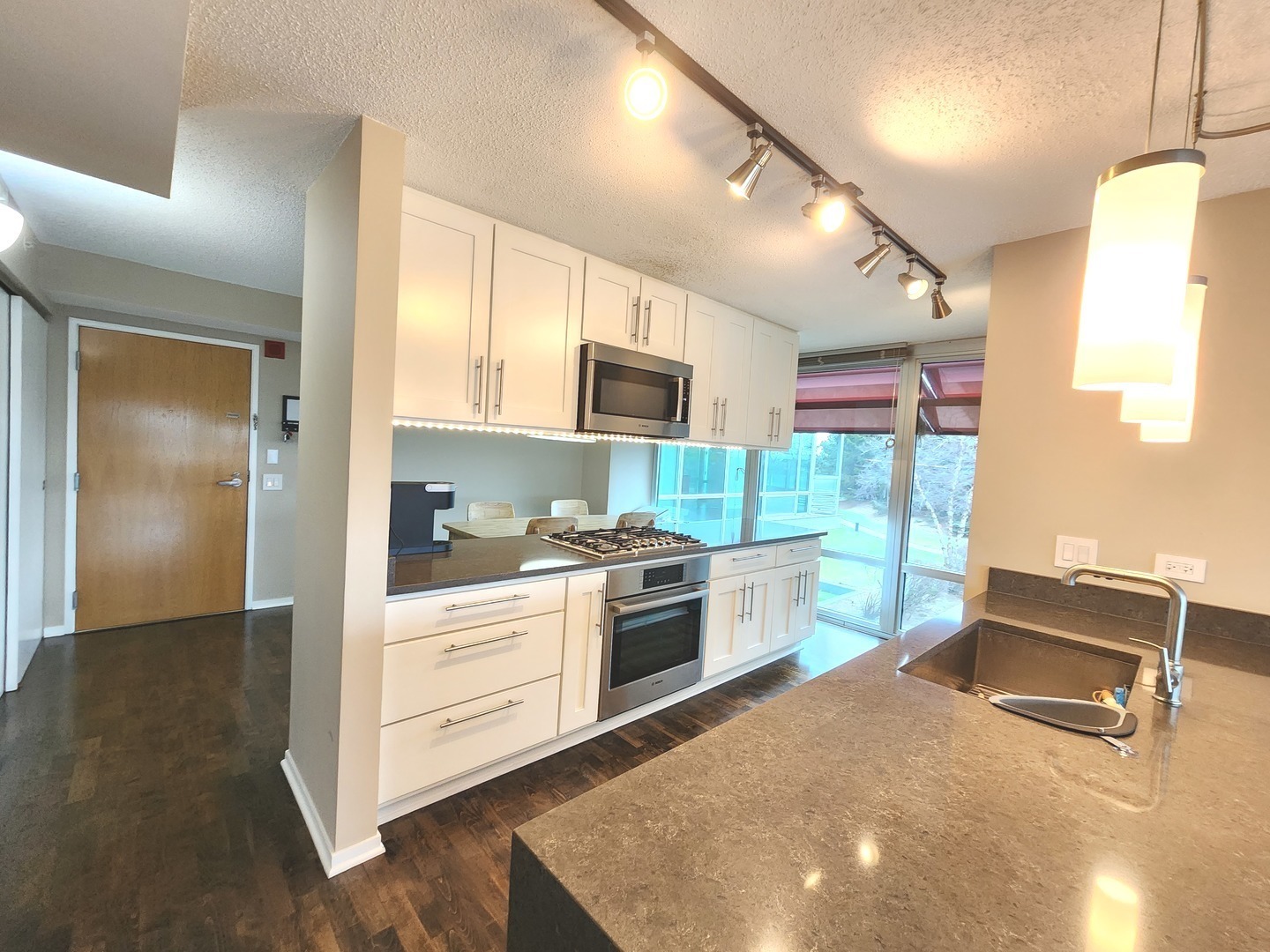 9655 Woods Drive #512, Skokie, IL 60077