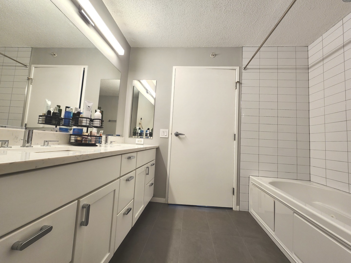 9655 Woods Drive #512, Skokie, IL 60077