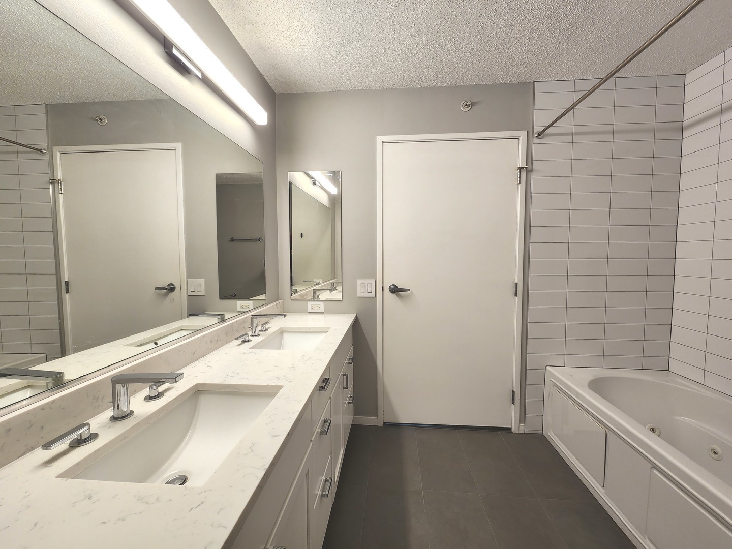 9655 Woods Drive #512, Skokie, IL 60077