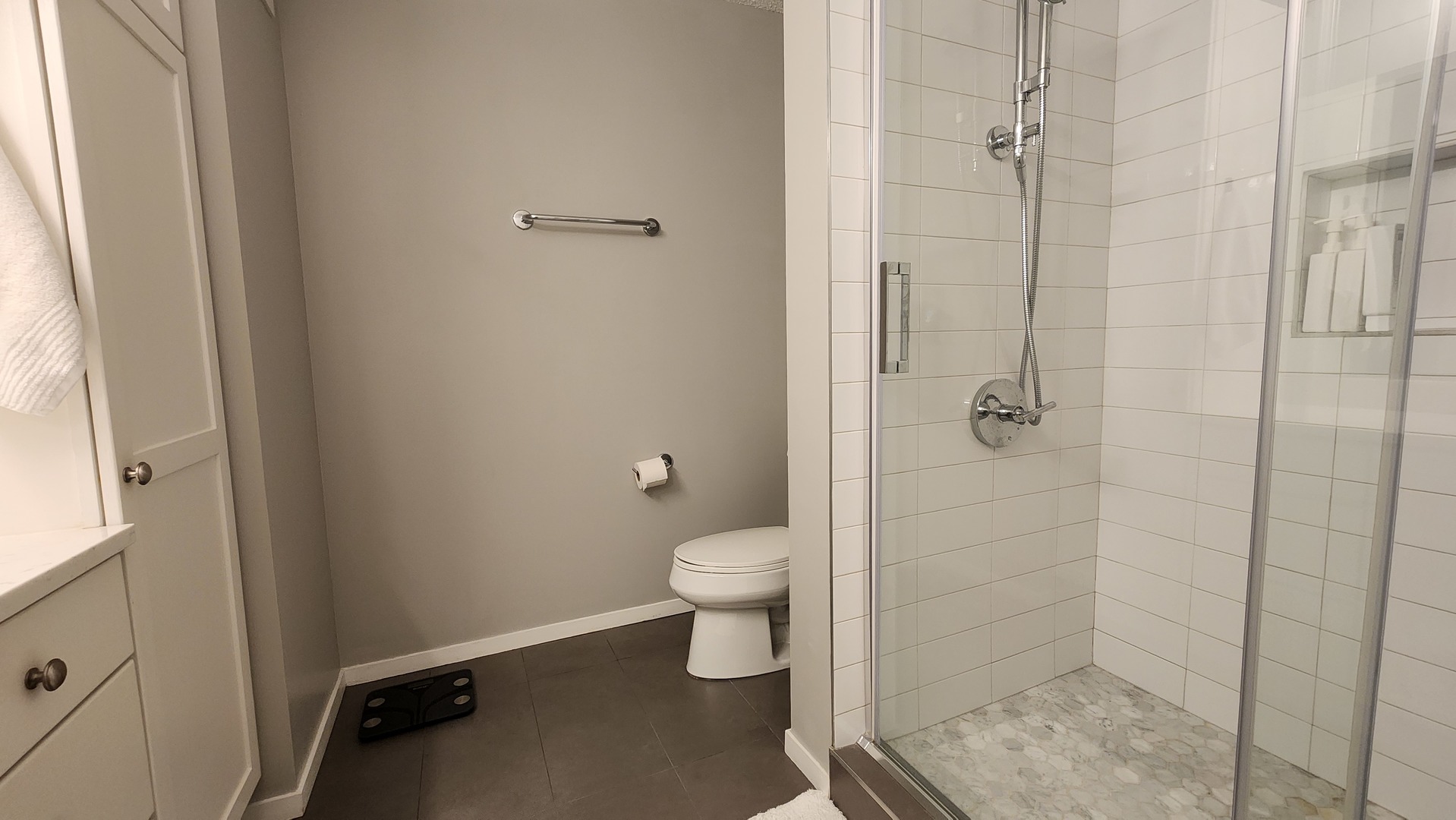 9655 Woods Drive #512, Skokie, IL 60077