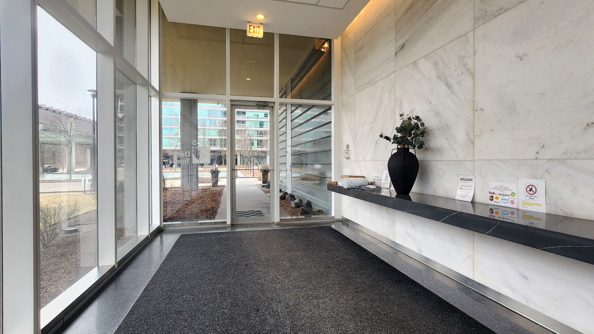 9655 Woods Drive #512, Skokie, IL 60077