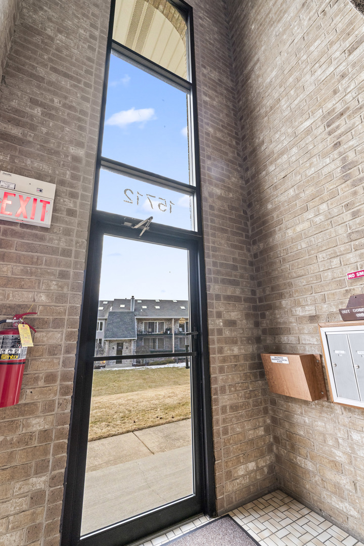 15712 S Sunset Ridge Court #1N, Orland Park, IL 60462