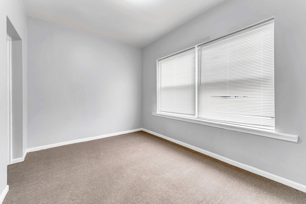 8012 S Essex Avenue #3S, Chicago, IL 60617