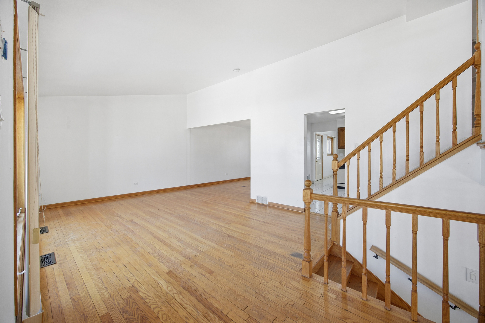 9013 ORIOLE Avenue, Morton Grove, IL 60053