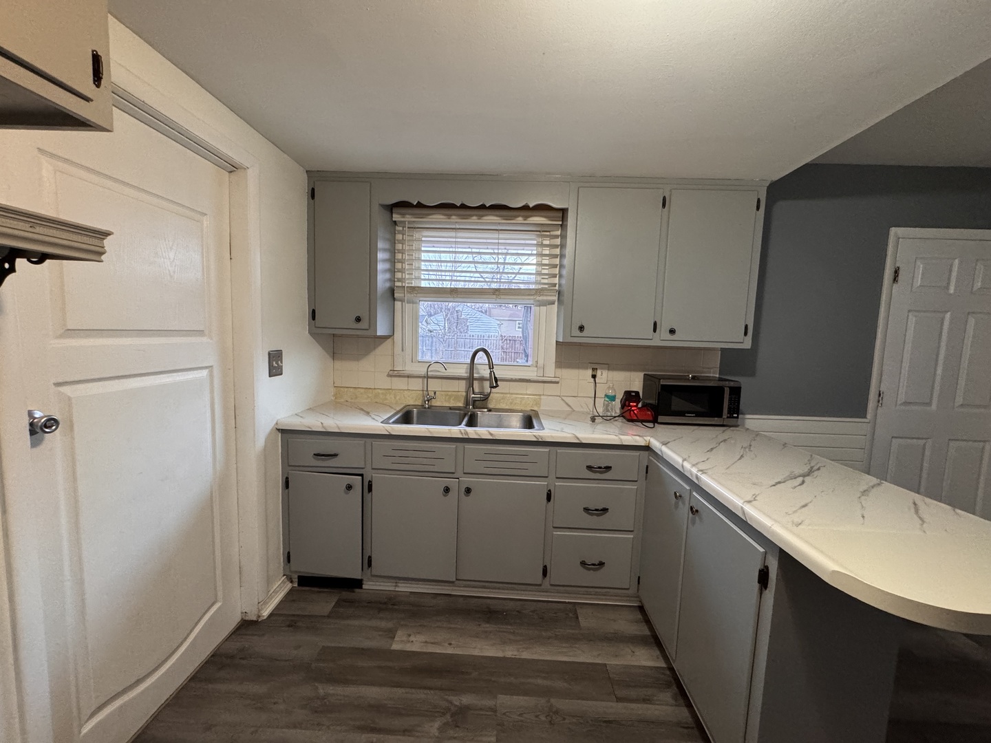 403 Michigan Avenue, Aurora, IL 60506