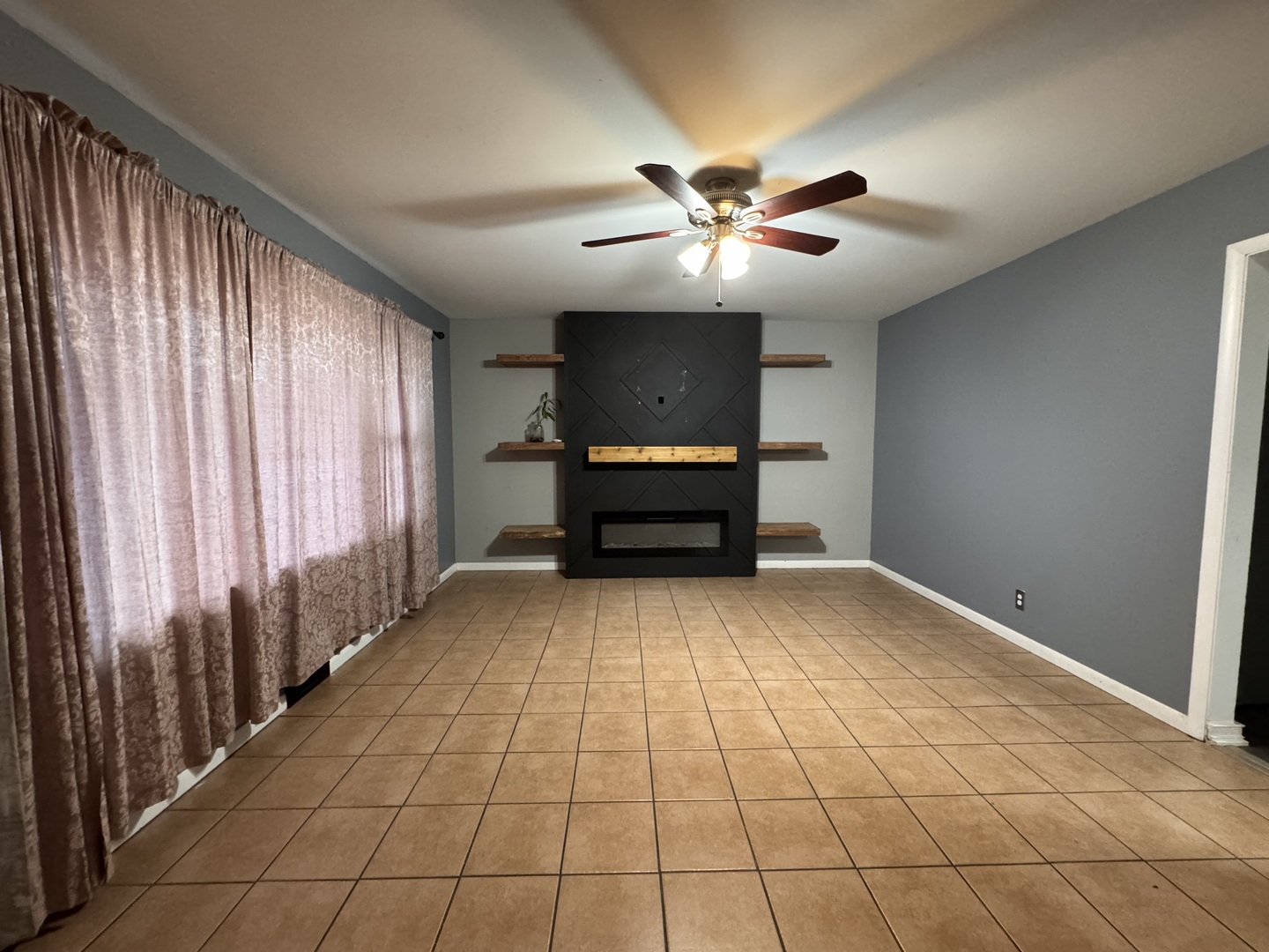 403 Michigan Avenue, Aurora, IL 60506