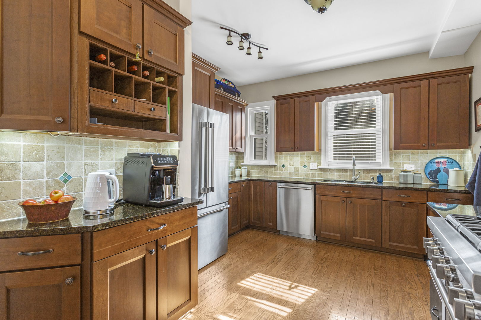 4936 Middaugh Avenue, Downers Grove, IL 60515