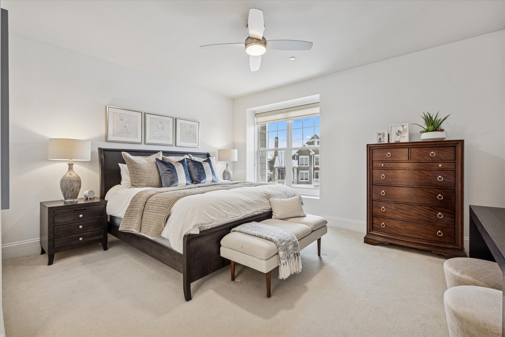 86 W KENNEDY Lane, Hinsdale, IL 60521