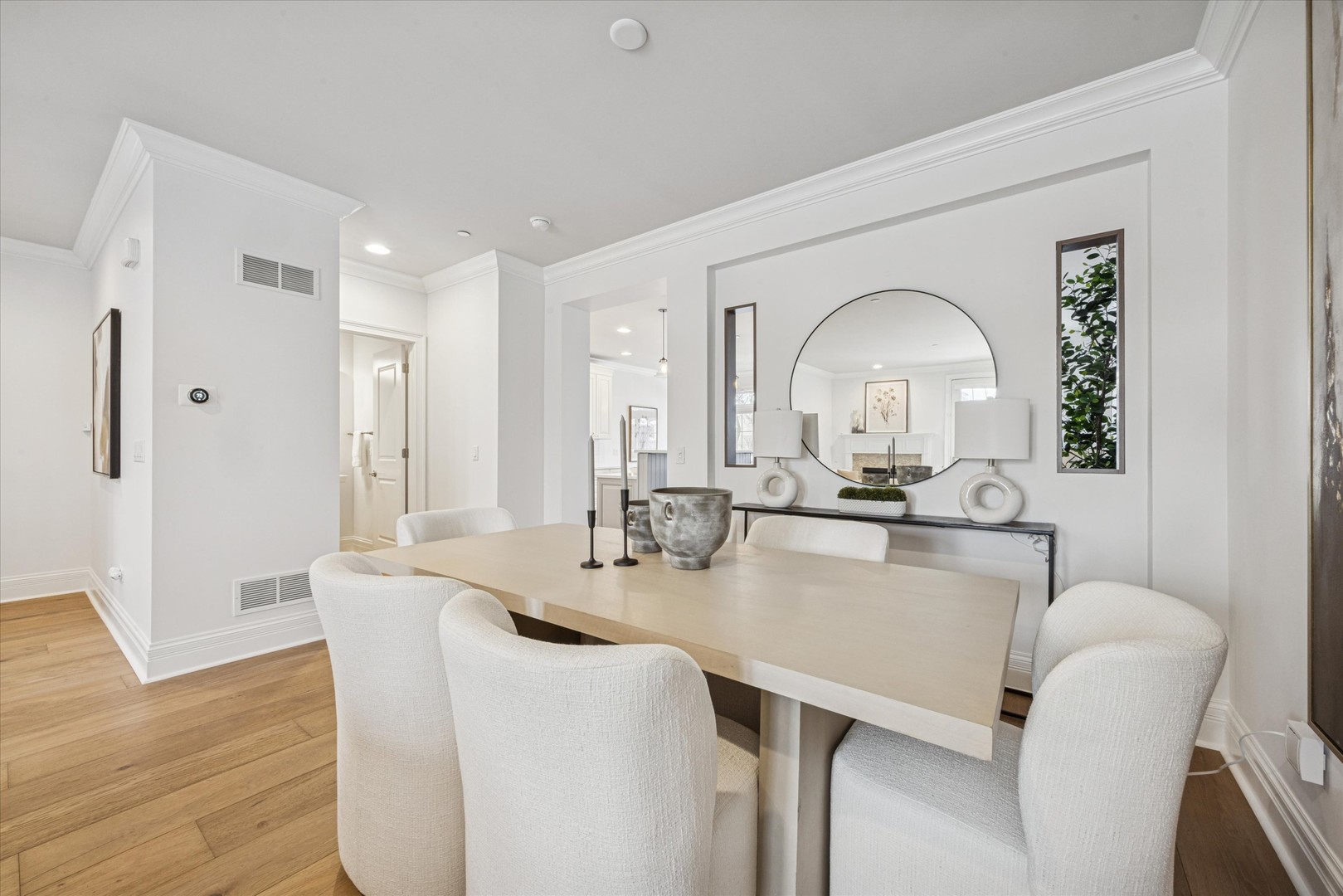 86 W KENNEDY Lane, Hinsdale, IL 60521