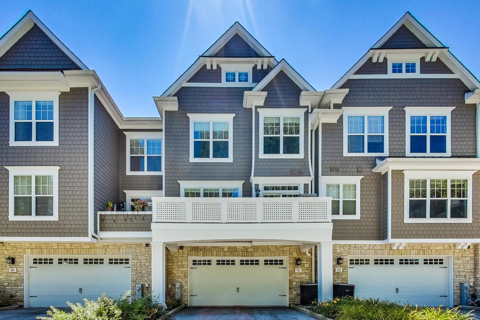 86 W KENNEDY Lane, Hinsdale, IL 60521