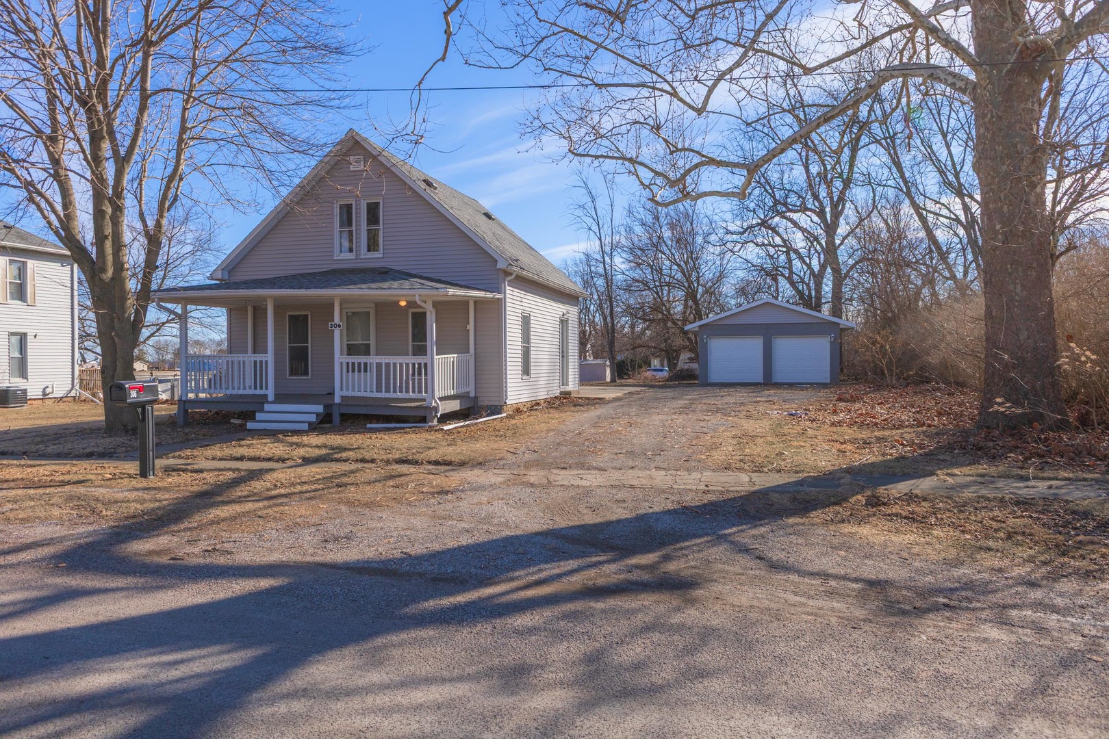 306 E Cooper Street, Colfax, IL 61728