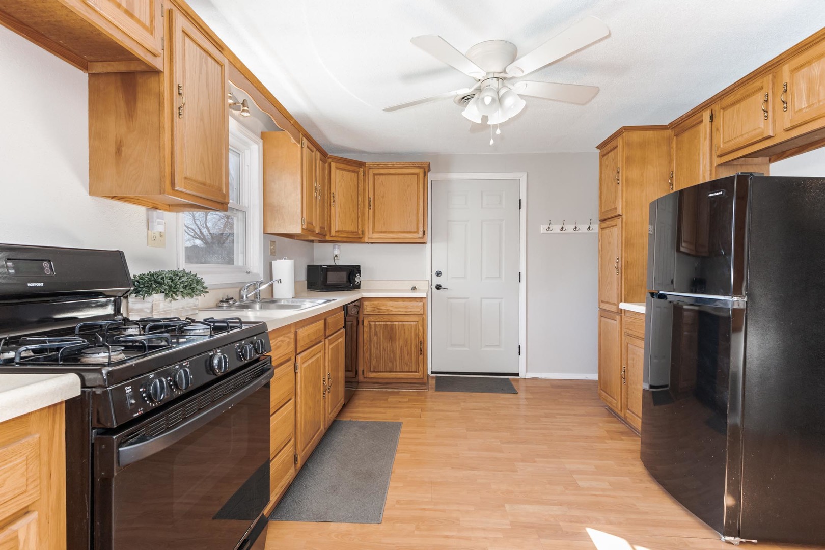 306 E Cooper Street, Colfax, IL 61728