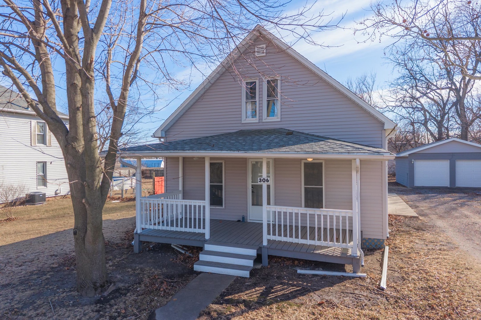 306 E Cooper Street, Colfax, IL 61728