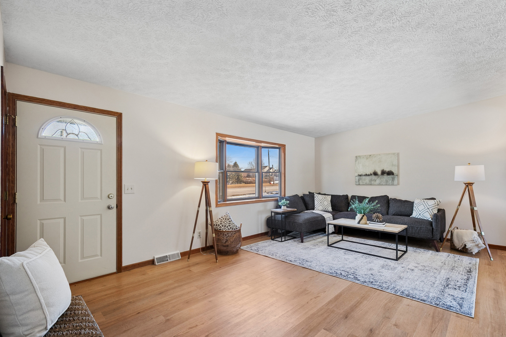 33430 N Hunt Club Road, Libertyville, IL 60048