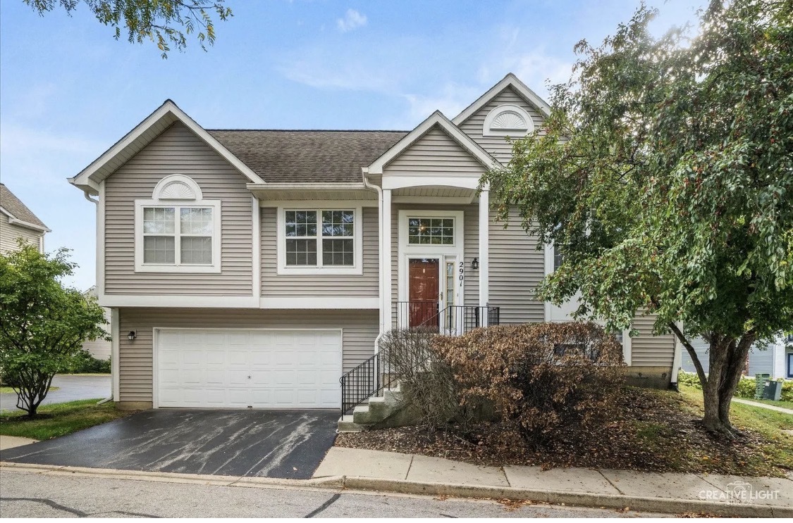 2901 Shelly Lane, Aurora, IL 60504