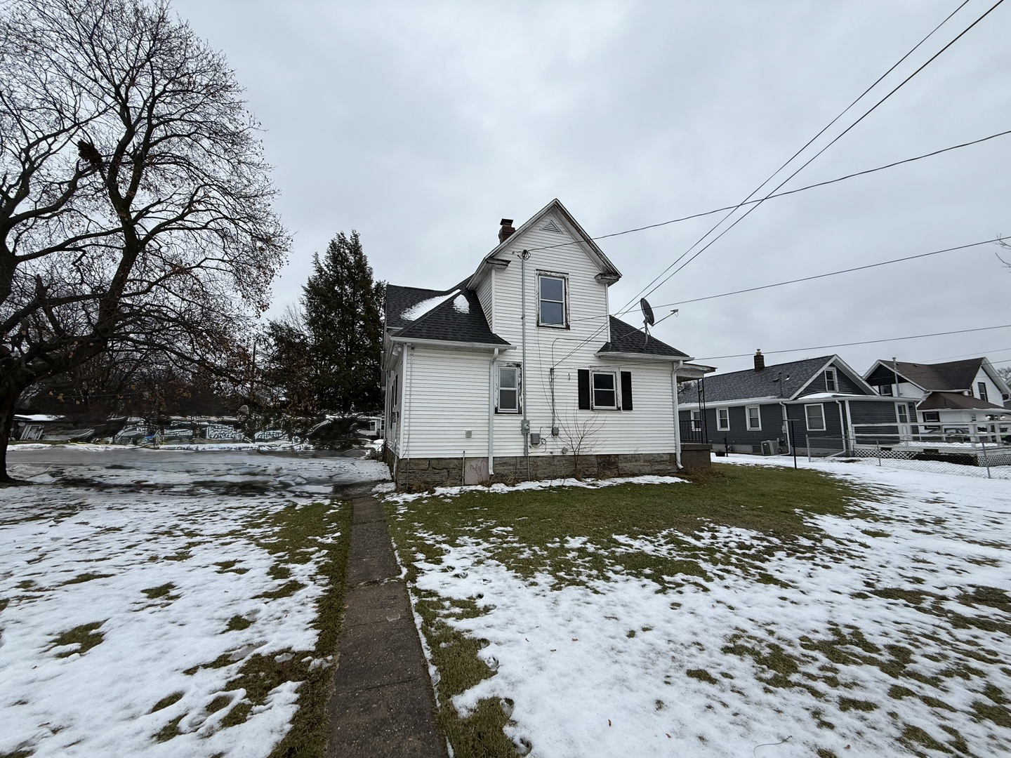 201 S Elida Street, Winnebago, IL 61088