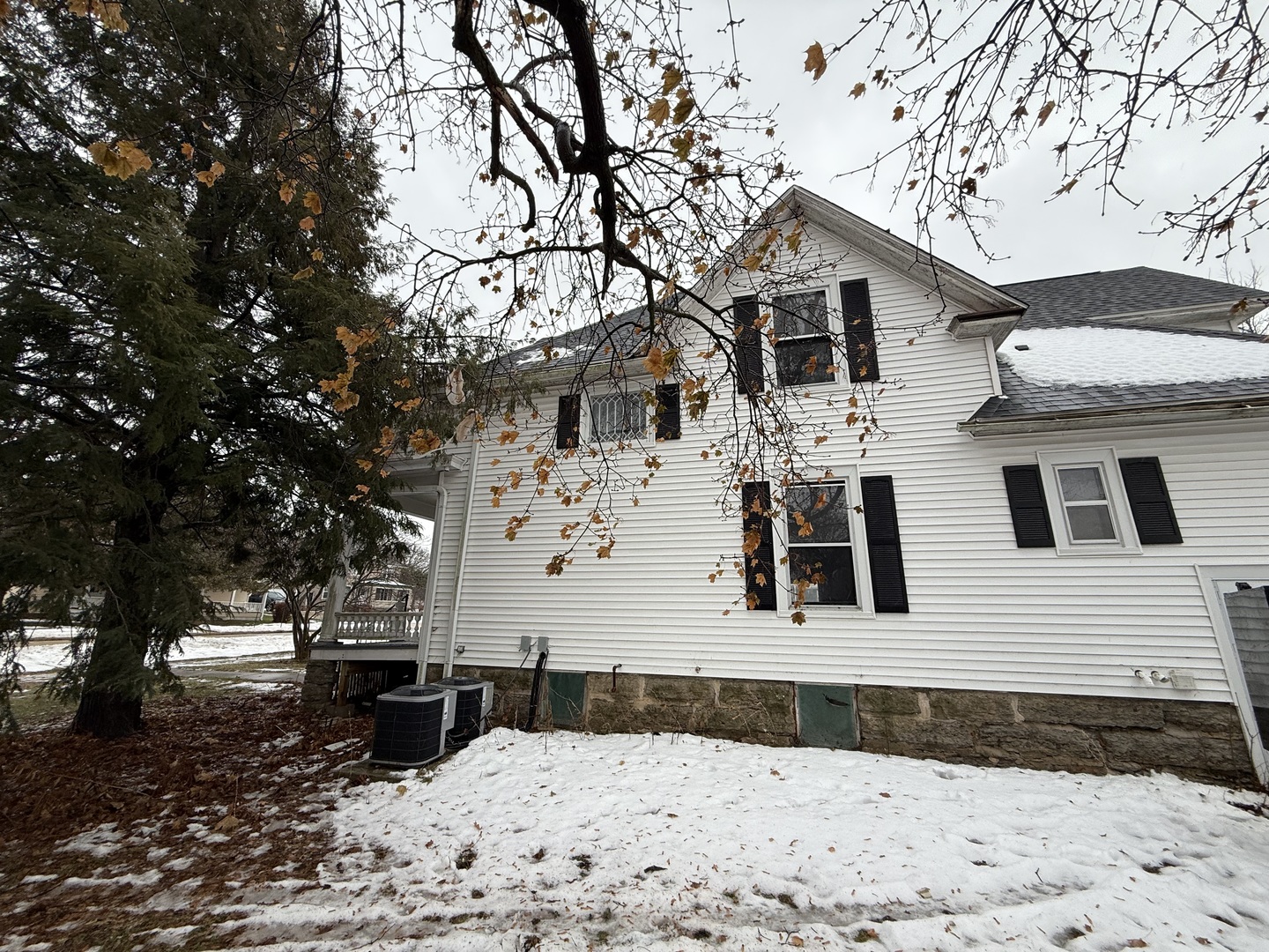 201 S Elida Street, Winnebago, IL 61088