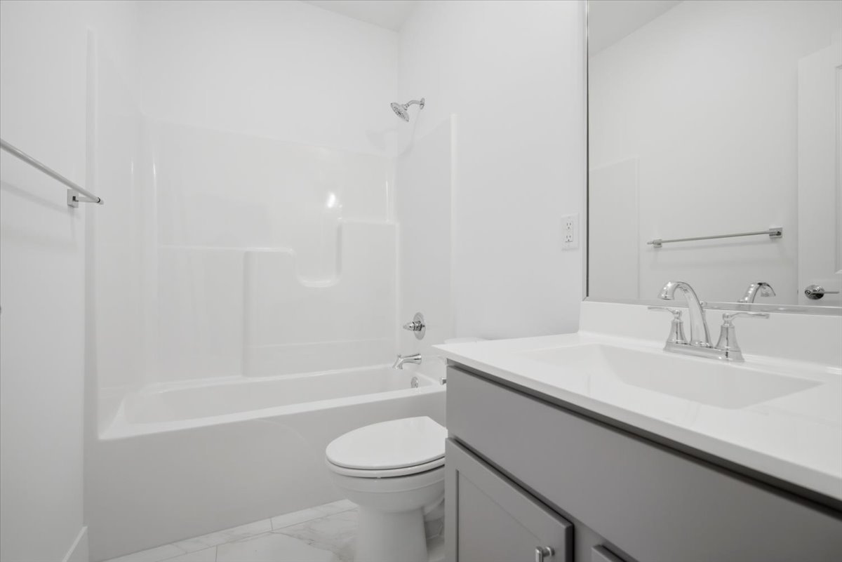 807 Verkler Court, Bloomington, IL 61704