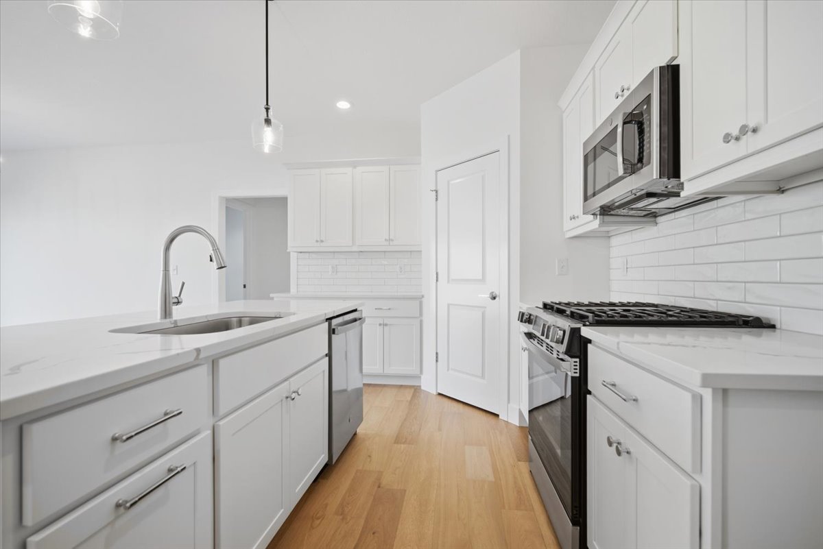 807 Verkler Court, Bloomington, IL 61704