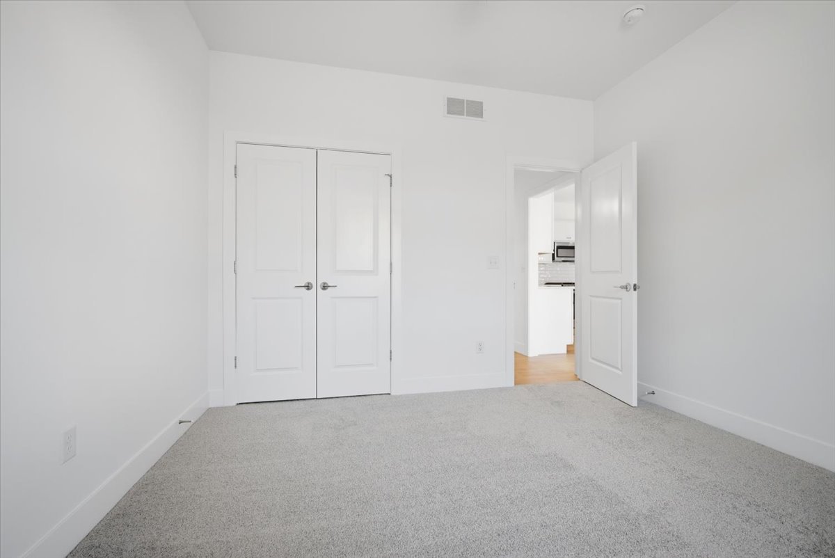 807 Verkler Court, Bloomington, IL 61704