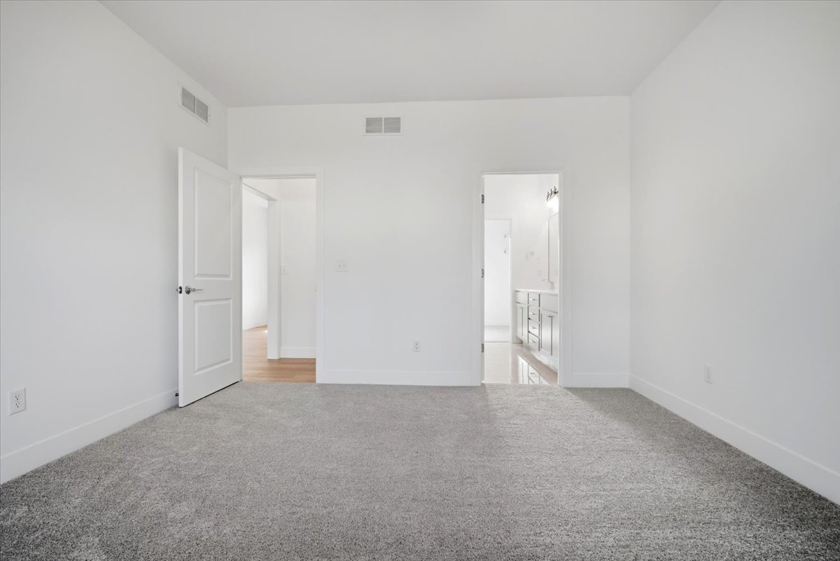 807 Verkler Court, Bloomington, IL 61704