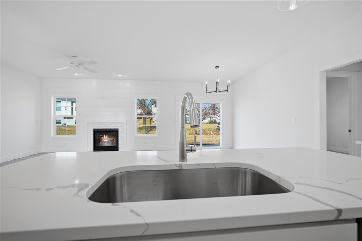 807 Verkler Court, Bloomington, IL 61704