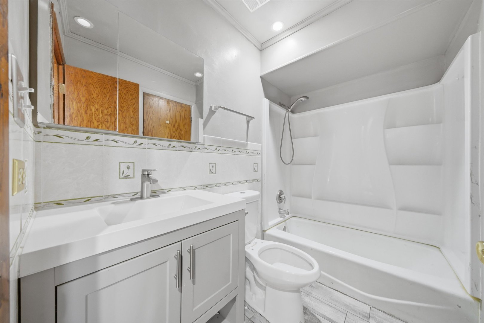 16861 Thackery Avenue, Oak Forest, IL 60452